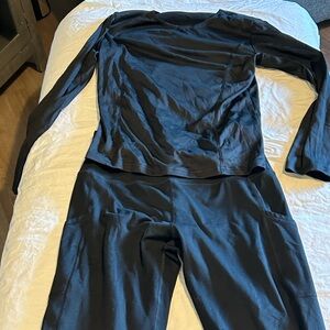 Women’s long johns with pockets.